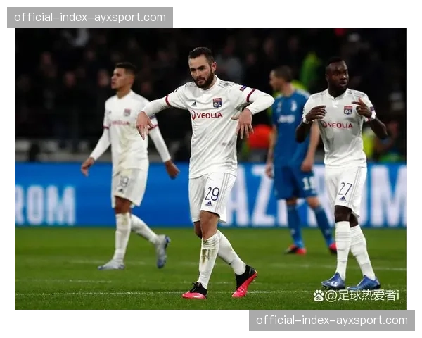 法甲里昂4-3摩纳哥,两队门将出球失误合计导致3个失球 法甲里昂4-3摩纳哥,两队门将出球失误合计导致3个失球