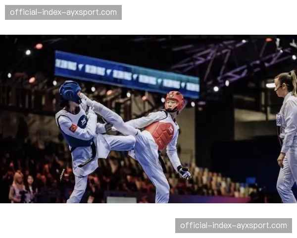 女子49公斤级决赛中国队内战争冠,马静月战胜傅晓璐摘金 女子49公斤级决赛中国队内战争冠,马静月战胜傅晓璐摘金